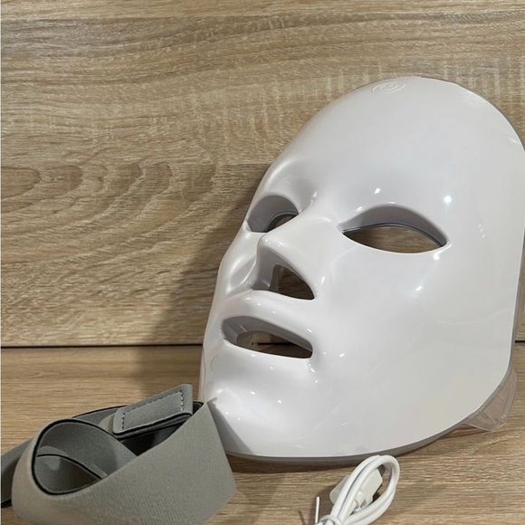 White LED Light  Mask - Picture 6 of 8